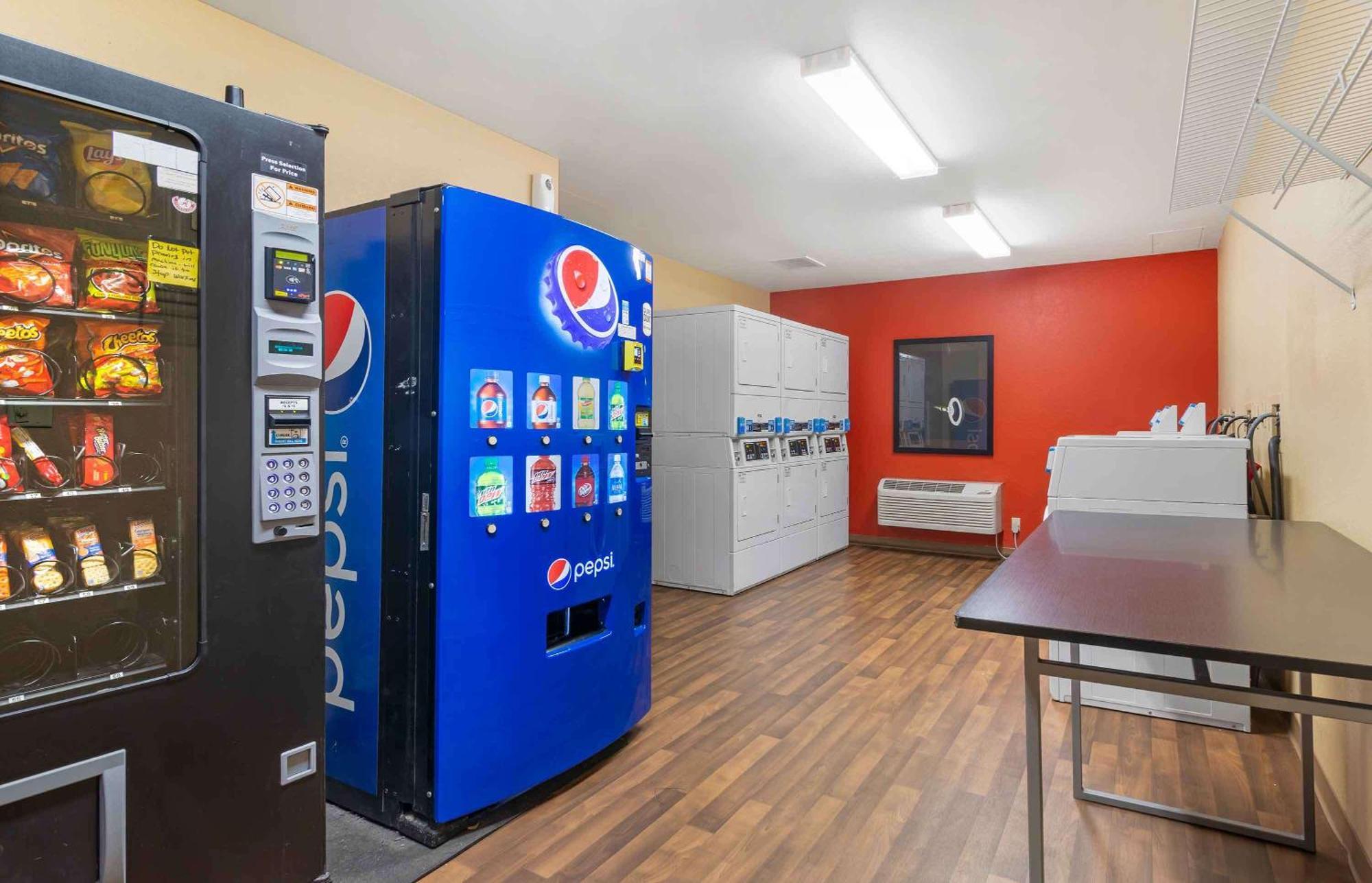 Extended Stay America Suites - Savannah - Midtown Zewnętrze zdjęcie